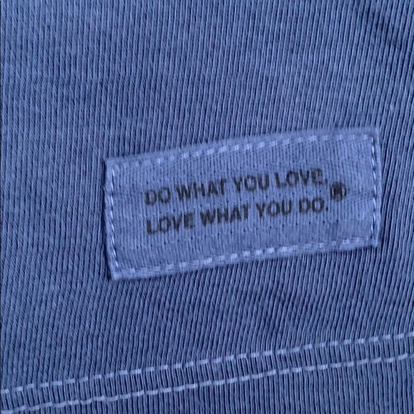 🎅🏻NWT Life is Good Long Sleeve T - Picture 5 of 5